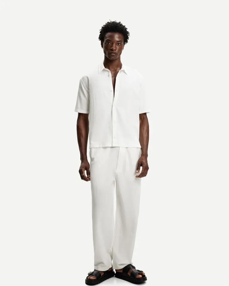 Pantalón baggy jogger plisado de Bershka en Pantalones para argentina