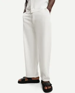 Pantalón baggy jogger plisado de Bershka en Pantalones para argentina