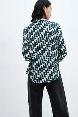 Camisa fluida satinada de Mango en Camisas para argentina