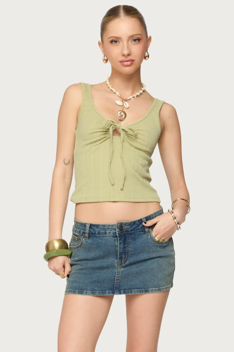 Musculosa yarah textura acanalada de Edikted en Tops para argentina