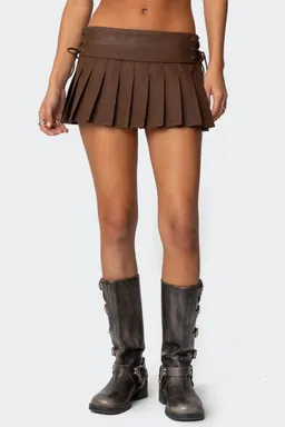 Mini falda pantalón plisada cuero sintético de Edikted en Faldas para argentina