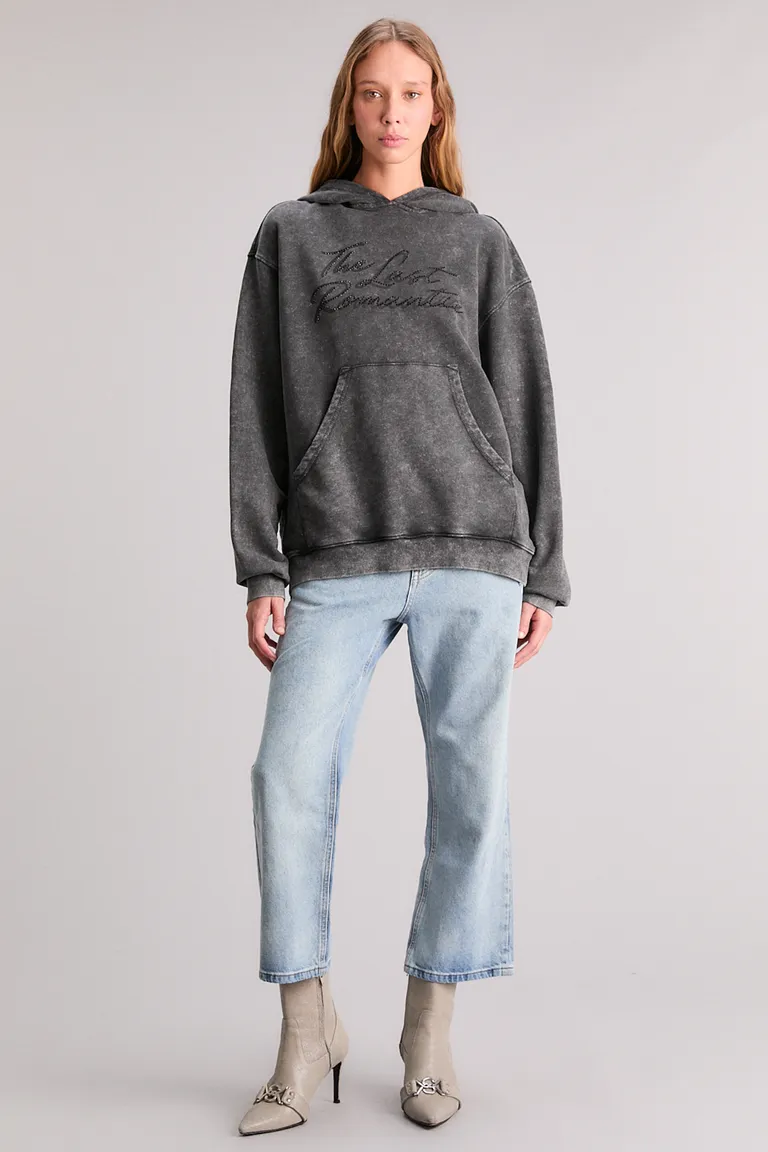 Buzo oversize gris con estampa exclusiva y acabado artesanal de Kosiuko en Buzos y Sweaters para argentina
