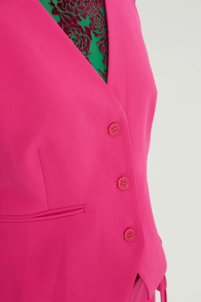 Chaleco sastrero con botones frontales y bolsillos ojal con pinzas de entalle de Las Pepas en Chalecos para argentina