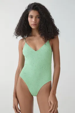 Traje baño textura ajustable de Mango en Swimwear y Beachwear para argentina