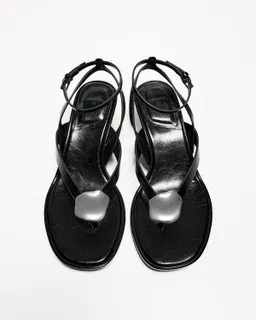 Sandalia tacón kitten metalizada de Bershka en Sandalias para argentina