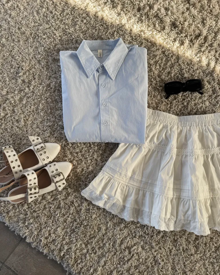 Falda blanca de corte elegante y diseño versátil para la mujer argentina de Apricot en Faldas para argentina