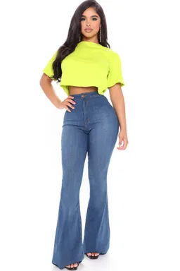 Remera corta elisa relaxed verde neón de Fashion Nova en Remeras para argentina