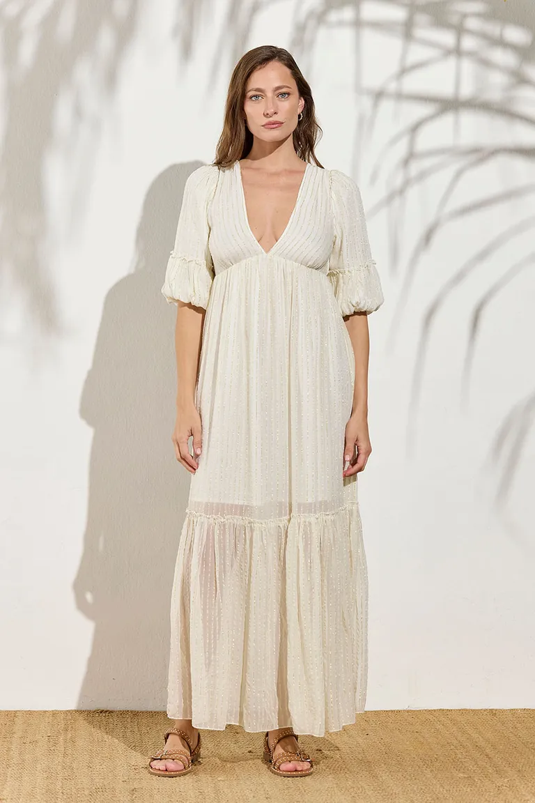 Vestido largo, holgado y con escote en V, manga 3/4 y volado en la falda de Indiastyle en Vestidos para argentina