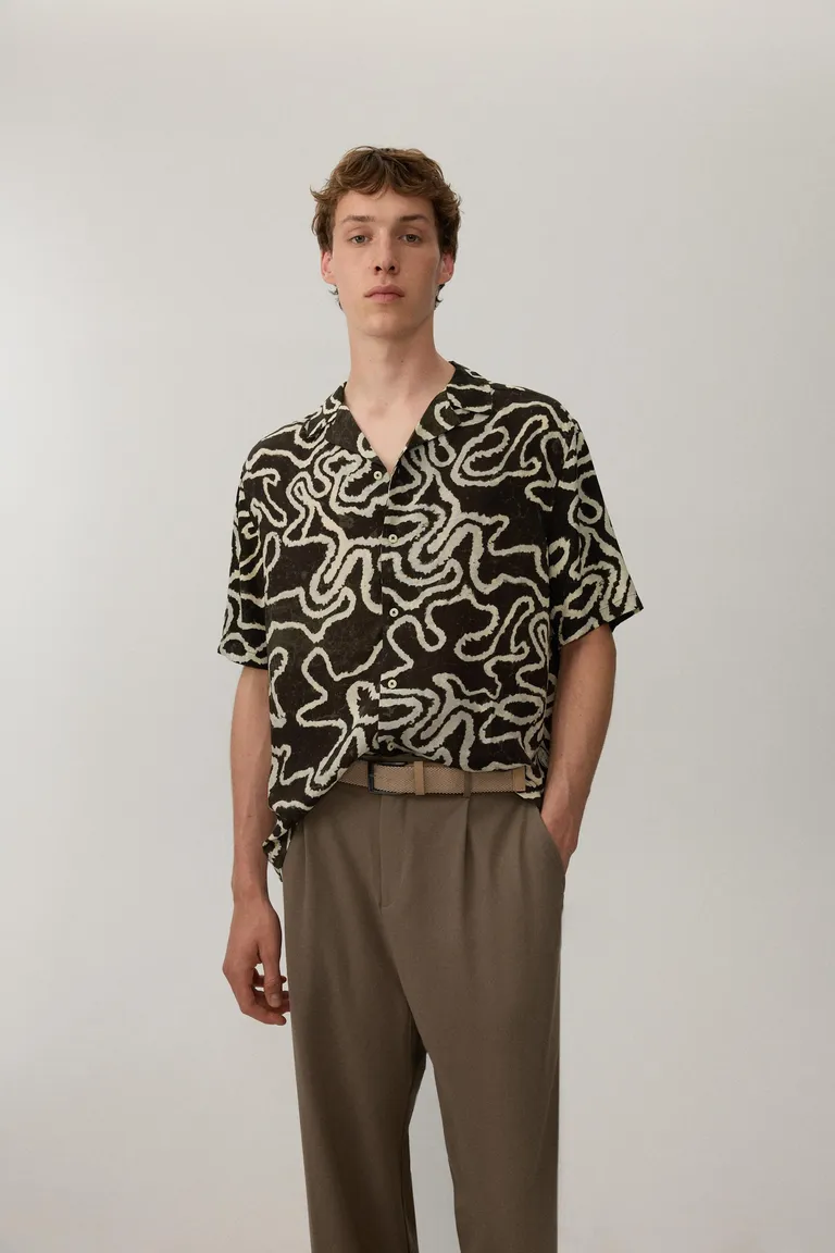 Camisa estilo resort estampada de Lefties en Camisas para argentina