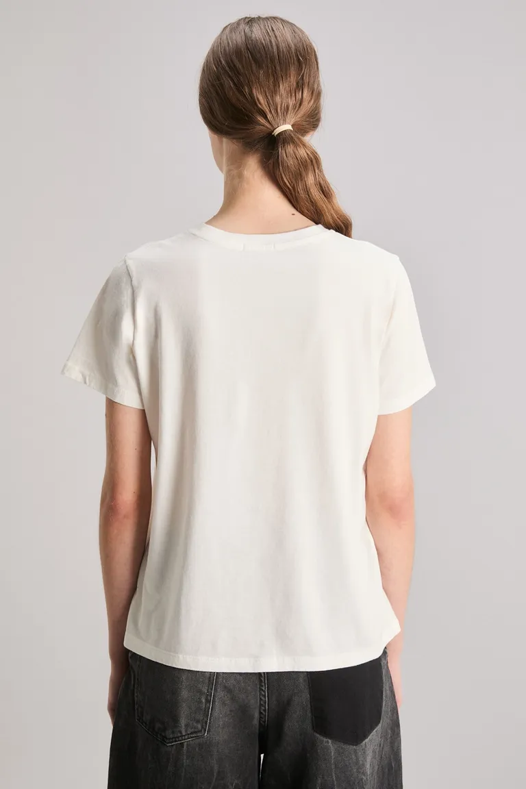 Remera con Estampa de Labios Dorados - Prenda Elegante y Versátil para Mujer de Kosiuko en Remeras para argentina