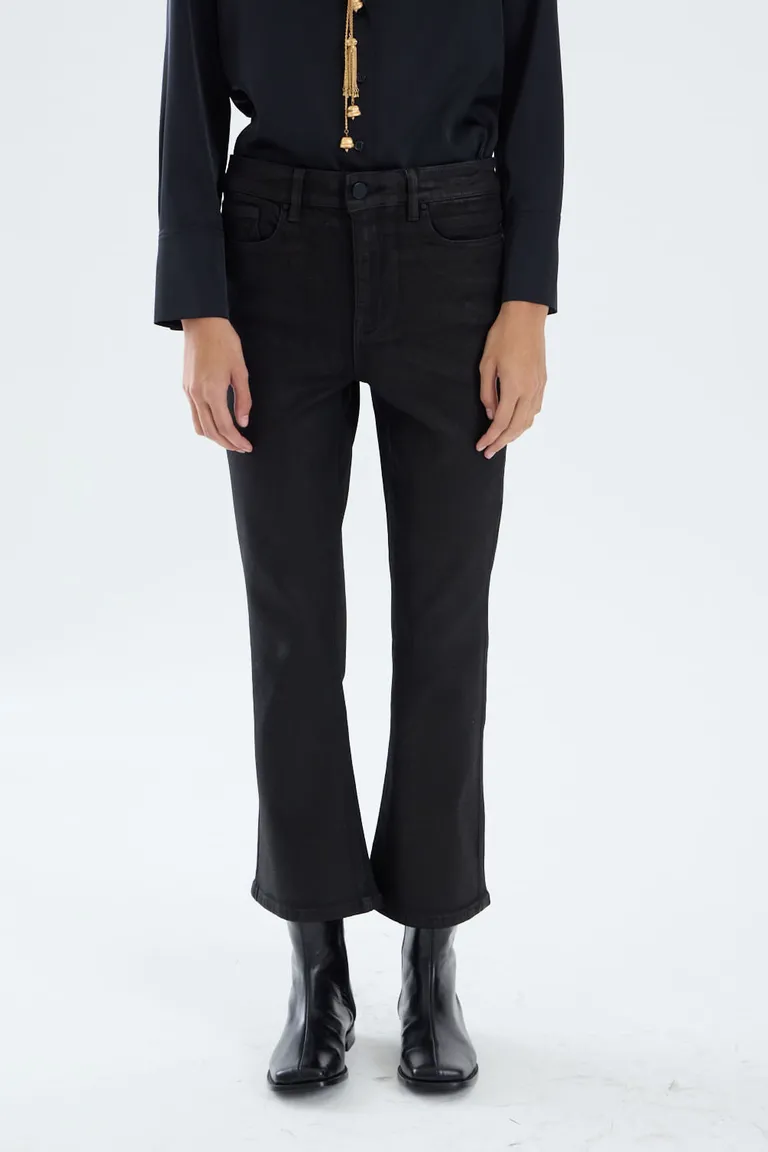 Jean de tiro medio con corte ankle cropped y ruedo levemente acampanado de Portsaid en Pantalones para argentina