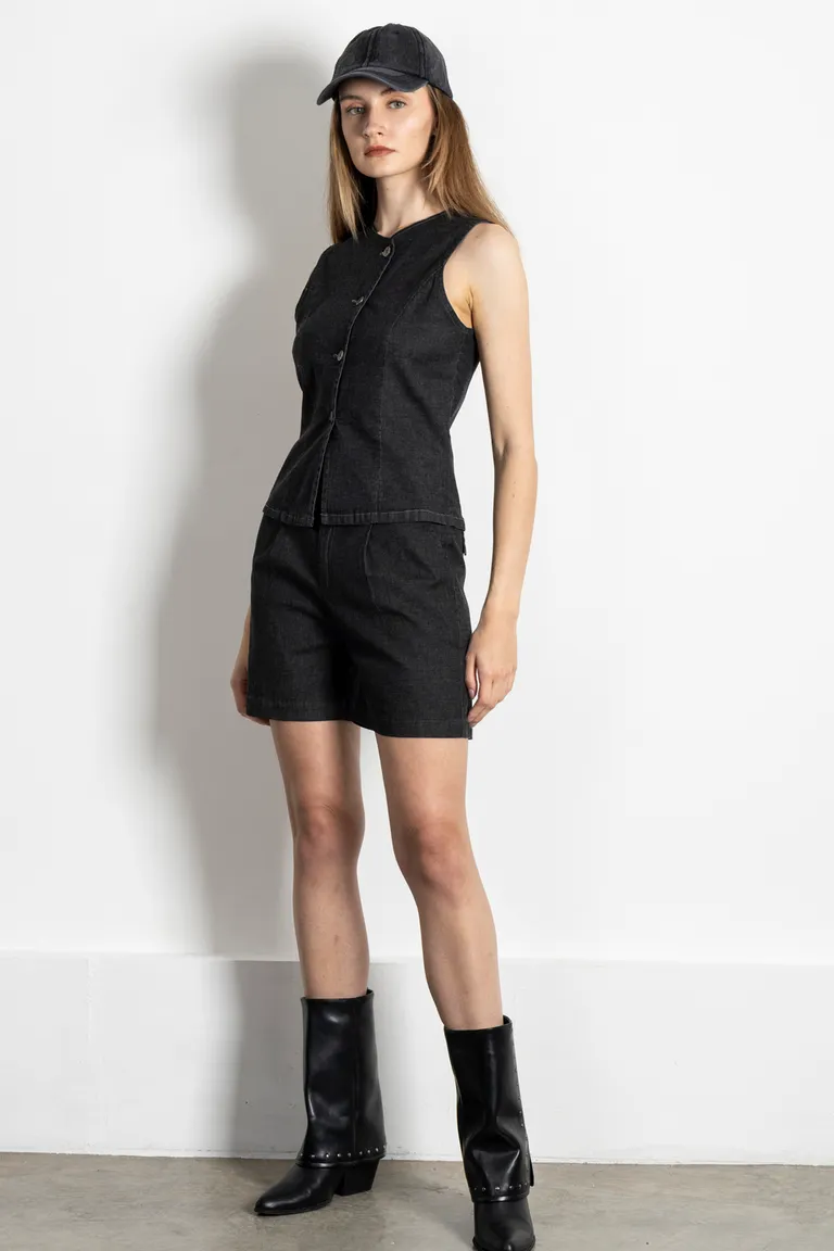 Elegante chaleco de gabardina negra con cierre de botones para un estilo sofisticado de Kill en Chalecos para argentina