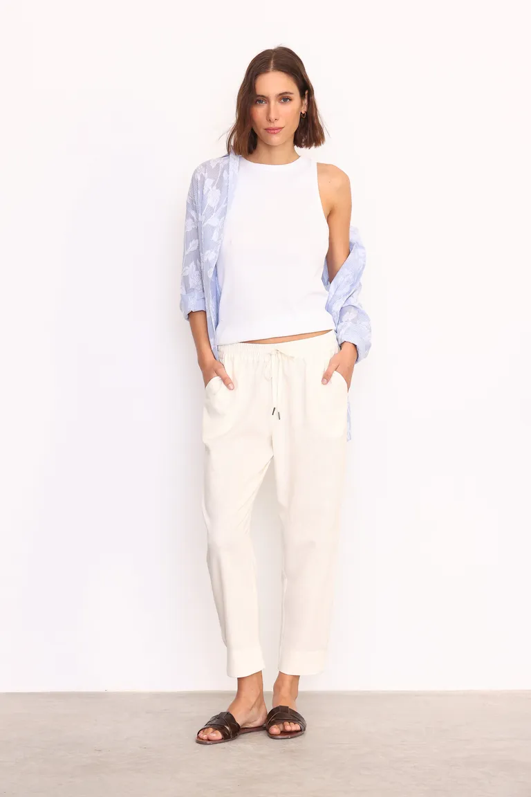 Pantalón de lino con cintura elástica, de corte recto y amplio para un look casual y elegante de Yagmour en Pantalones para argentina