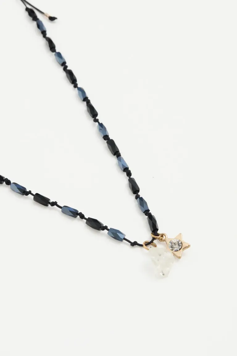 Collar de hilo regulable con piezas ovaladas facetadas y detalles en metal para un look elegante y refinado de Rapsodia en Bijouterie para argentina