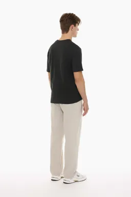Pantalón chino corte relajado de Lefties en Pantalones para argentina