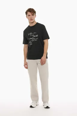 Pantalón chino corte relajado de Lefties en Pantalones para argentina