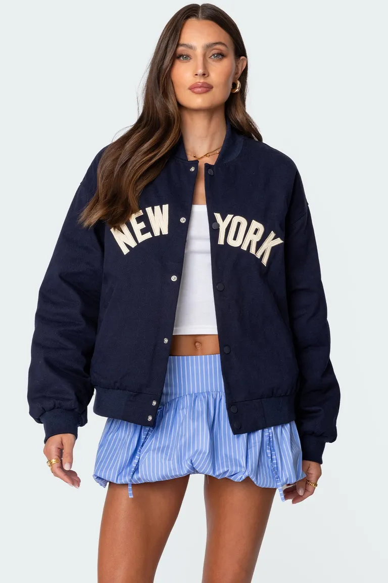 Campera bomber oversize big apple de Edikted en Chaquetas para argentina