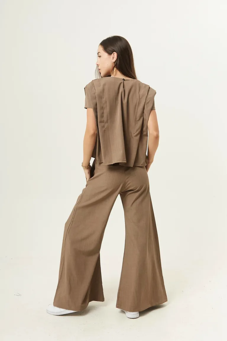 Pantalón de tela sastrera con corte recto y bolsillos laterales de Belle en Pantalones para argentina