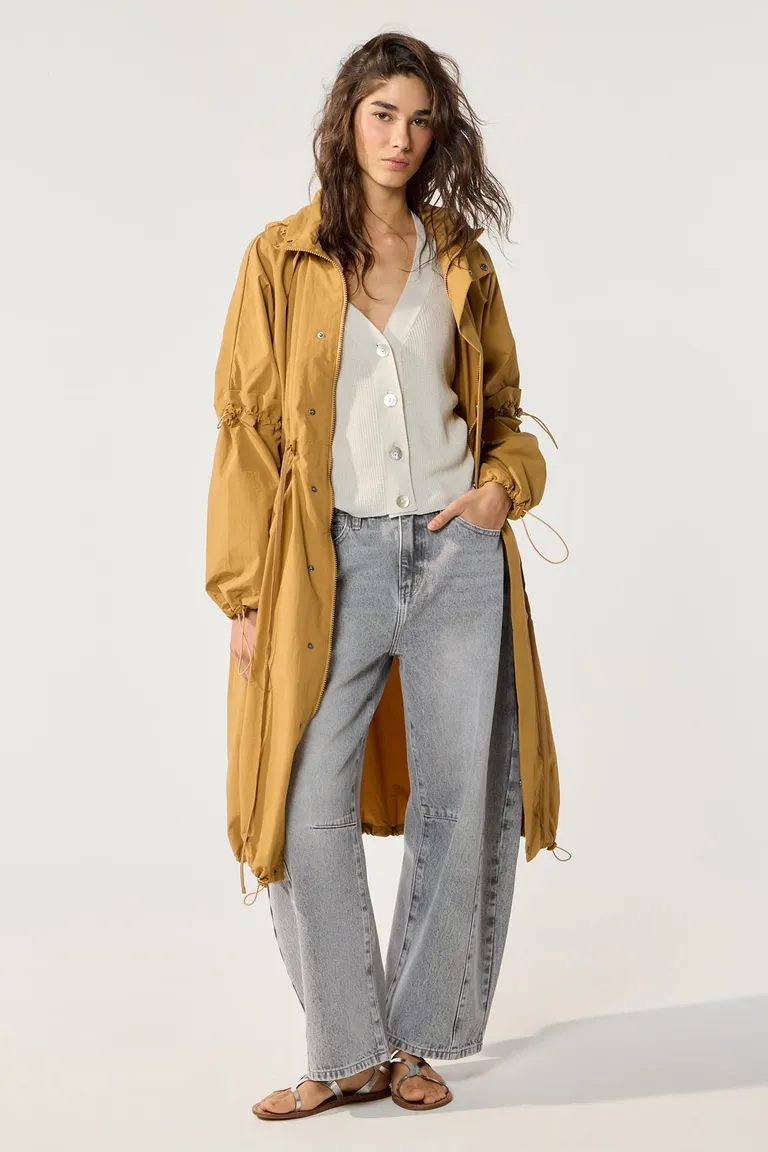 Chaqueta oversize de diseño moderno y sofisticado para mujer de Cuesta Blanca en Chaquetas para argentina