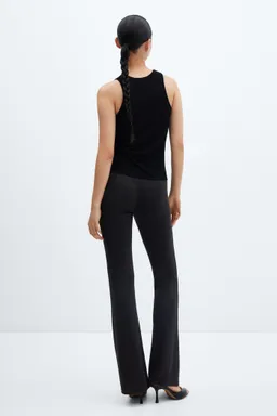 Pantalón flare brillante de Mango en Pantalones para argentina