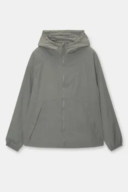Rompevientos ligero paneles de Pull&Bear en Abrigos y Camperas para argentina