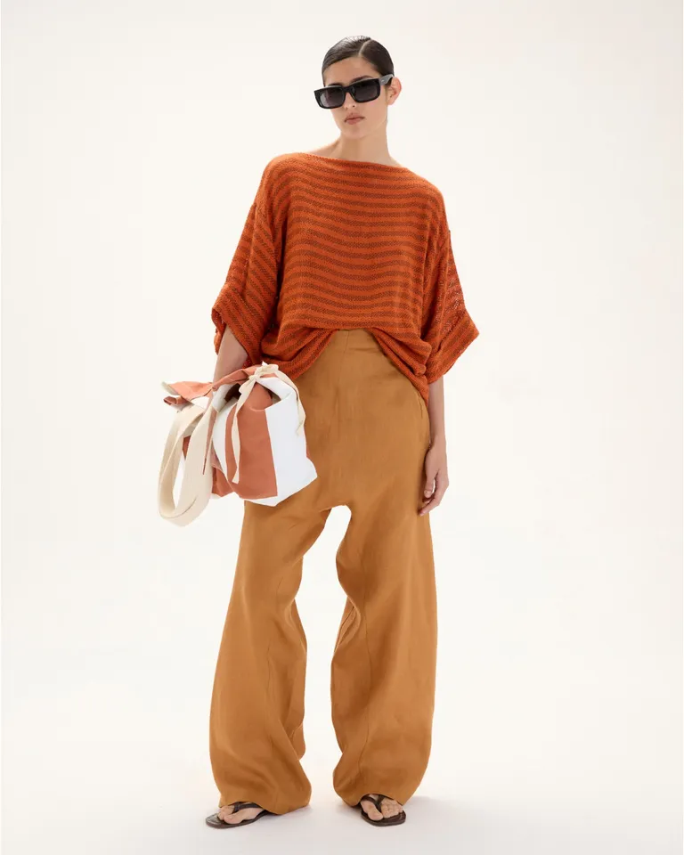 Remerón tejido con rayas de dos colores y calce relajado de Blue Sheep en Buzos y Sweaters para argentina