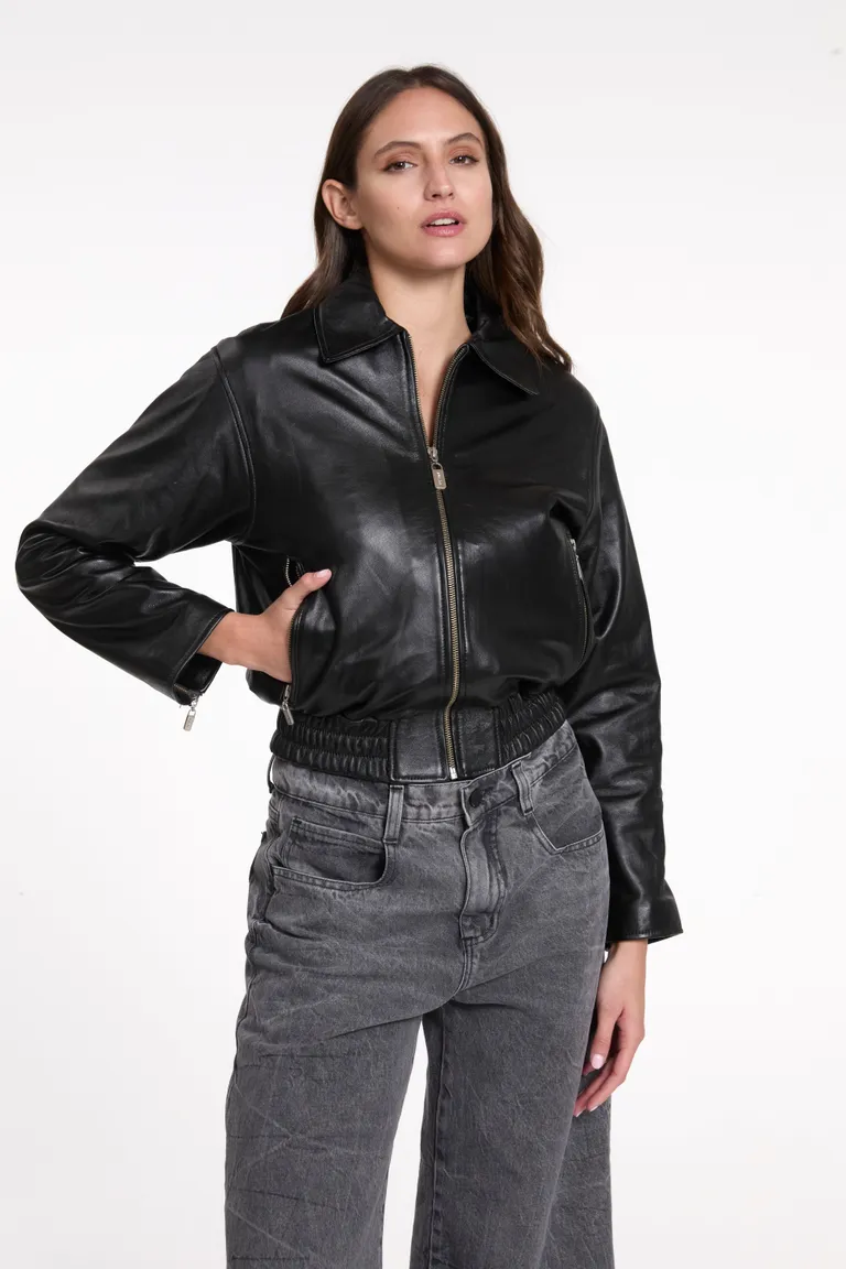 Chaqueta bomber de cuero negro con elástico en la cintura para un estilo refinado de Justaosadia en Chaquetas para argentina