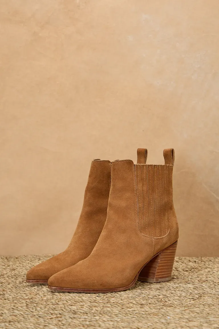 Botinetas de mujer con cierre lateral y taco de madera de Indiastyle en Botas y Botinetas para argentina