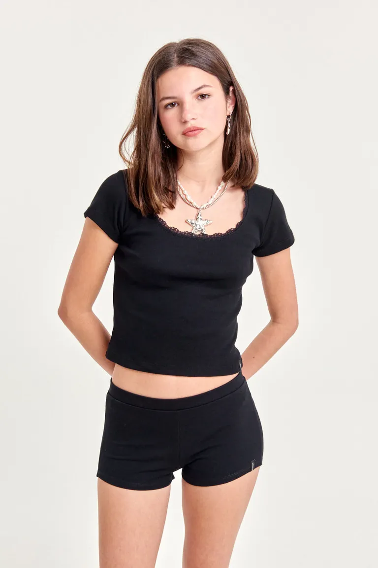 Shorts de algodón básicos para mujer, cintura elástica y diseño versátil de 47 Street en Shorts para argentina