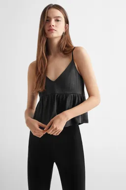 Top satinado con volantes de Mango Teen en Tops para argentina