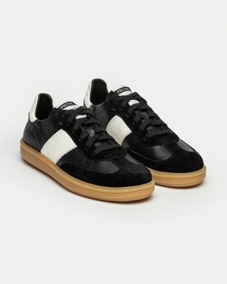 Zapatillas urbanas acordonadas con base de goma estilo retro deportivo de Prüne en Zapatillas para argentina