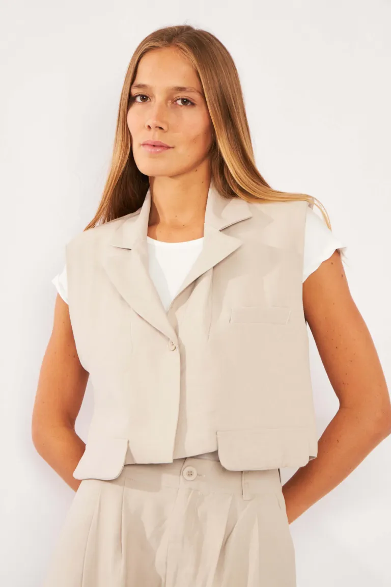 Chaleco Sastrero de Corte Corto con Bolsillo Decorativo de Belle en Chalecos para argentina