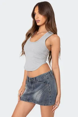 Musculosa espalda deportiva escotada de Edikted en Tops para argentina