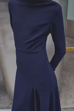 Vestido asimétrico fruncido de Mango en Vestidos para argentina