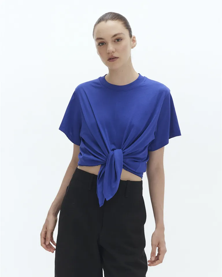 Remera de manga corta con escote redondo y nudo frontal de Blue Sheep en Remeras para argentina