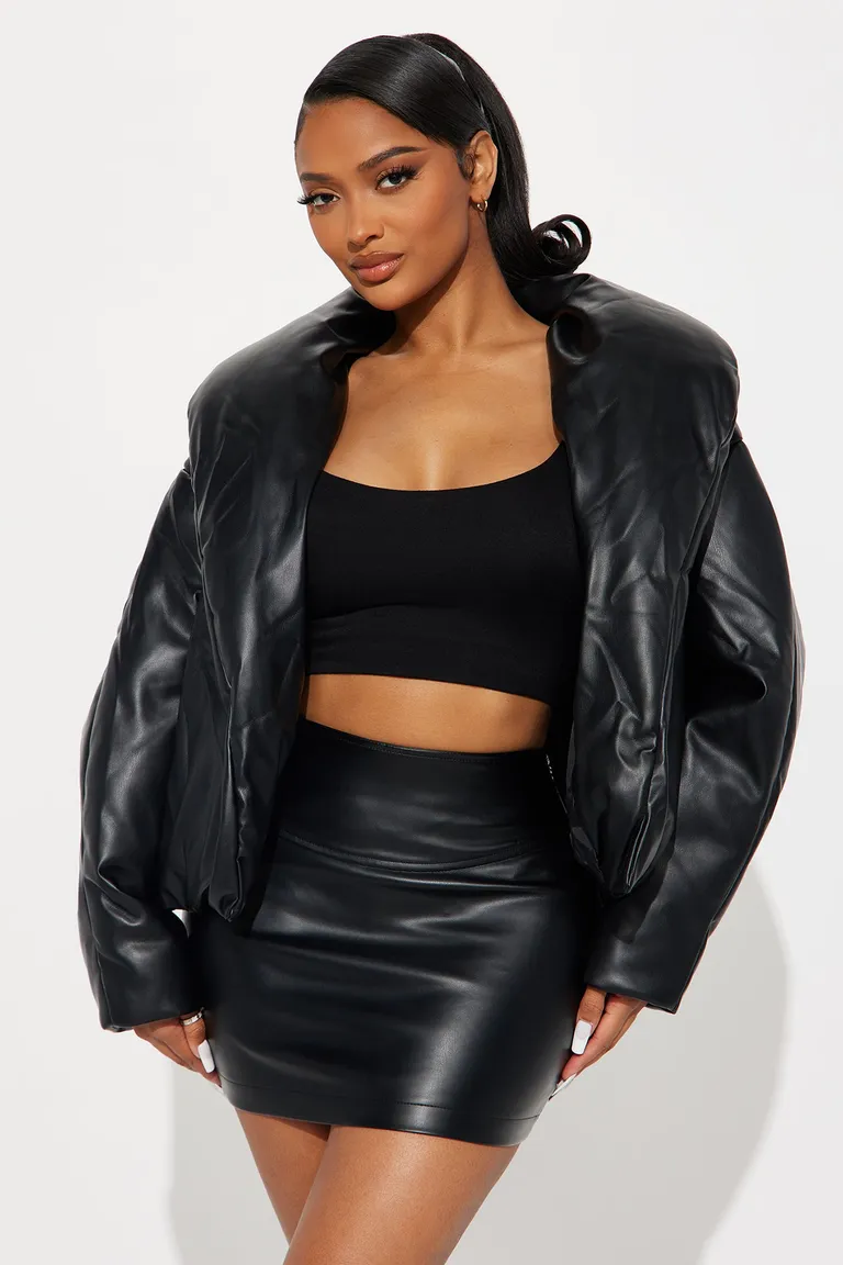 Conjunto falda cuero sintético de Fashion Nova en Chaquetas para argentina