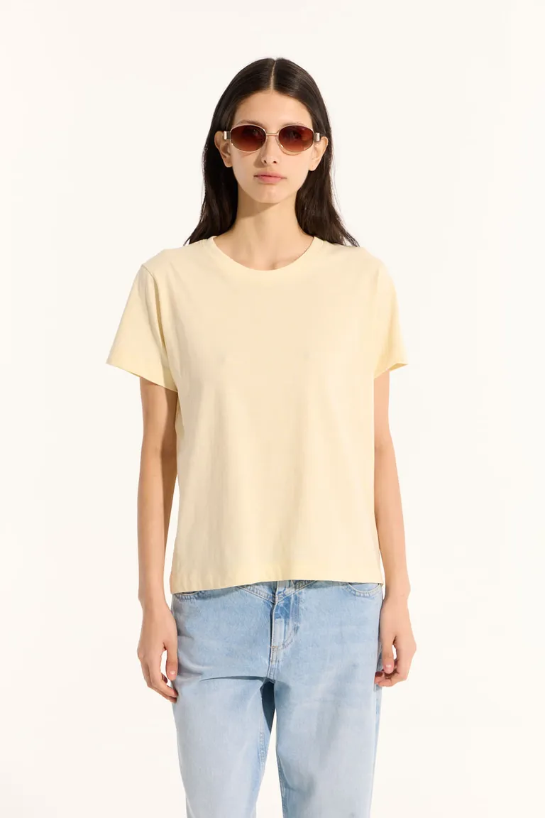 Remera básica de escote redondo en tono beige suave de Portsaid en Remeras para argentina