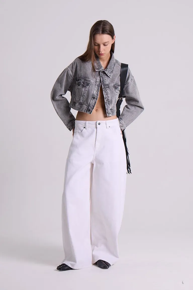 Pantalón vaquero de pierna ancha y corte relajado para un estilo fresco y desenfadado de Maria Cher en Pantalones para argentina