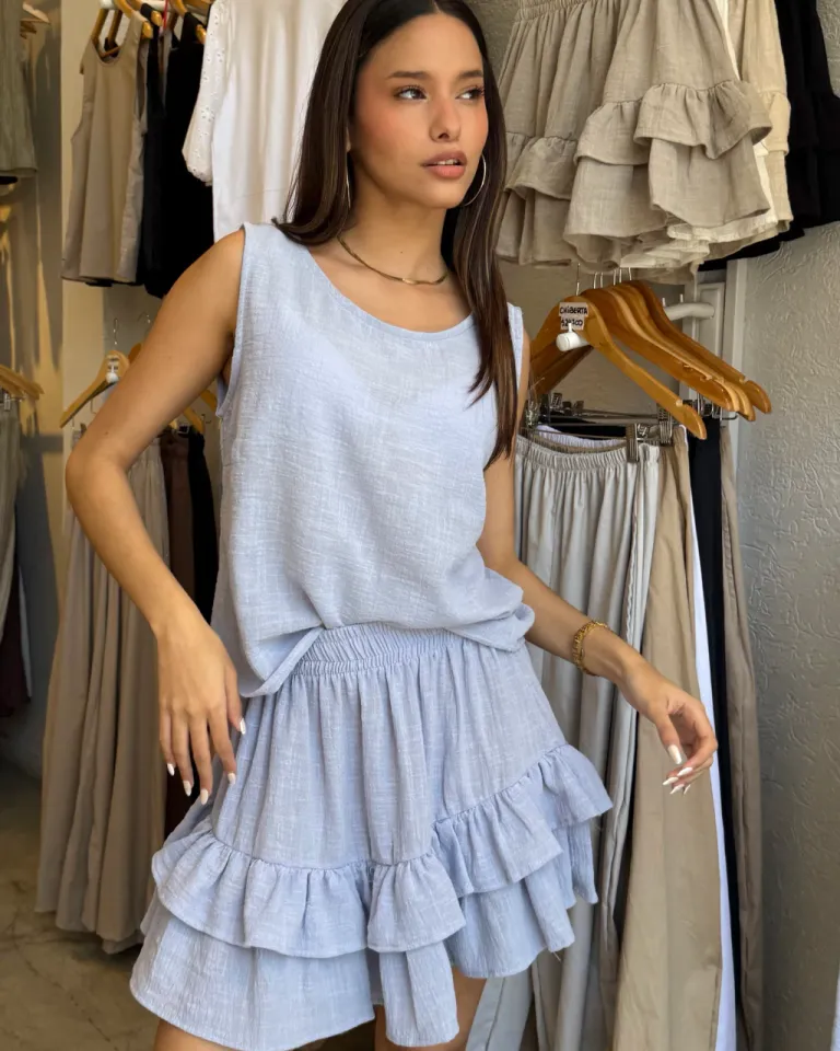 Top de bambula en diseño musculosa con pinzas para un look casual y elegante de Belle en Tops para argentina