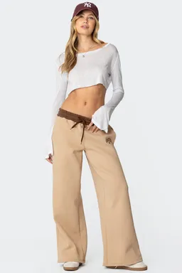 Pantalón buzo bordado contrastante de Edikted en Pantalones para argentina