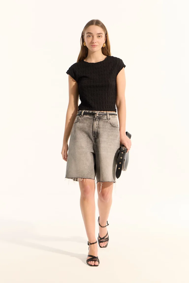 Top de mangas cortas con textura elegante y escote redondo de Portsaid en Tops para argentina