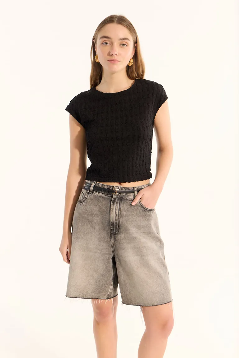 Top de mangas cortas con textura elegante y escote redondo de Portsaid en Tops para argentina