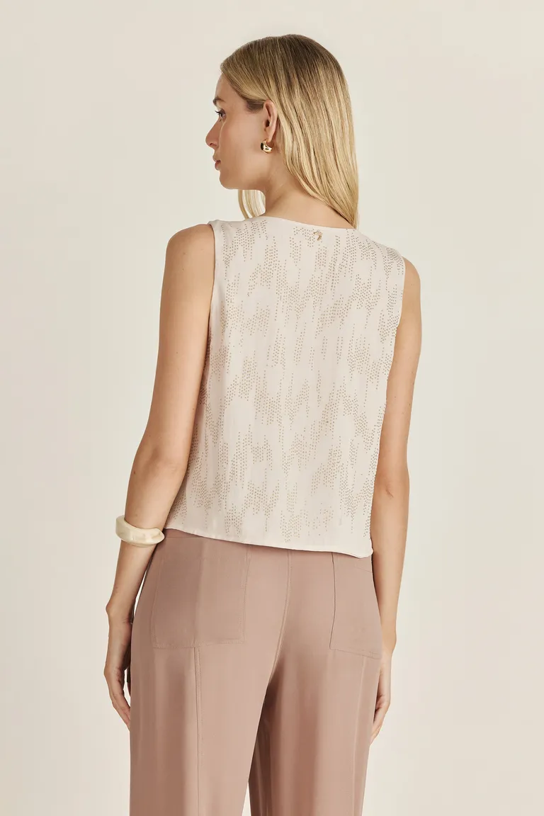 Chaleco de gasa crepé con tachas bombé, un diseño exclusivo y sofisticado de Tucci en Chalecos para argentina