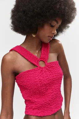 Top textura detalle aro de Mango en Tops para argentina