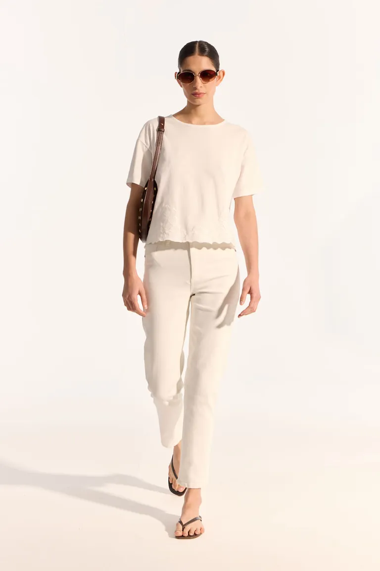 Remera regular de algodón con detalle bordado en el bajo de Portsaid en Remeras para argentina