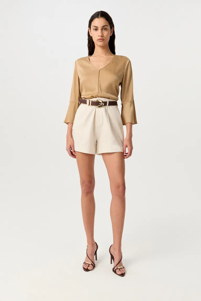 Blusa de seda texturizada con escote en V y recorte central de Markova en Blusas para argentina