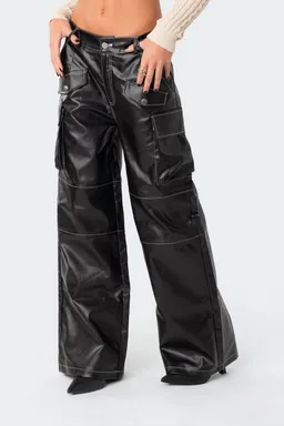 Pantalón cargo cuero sintético faye de Edikted en Pantalones para argentina