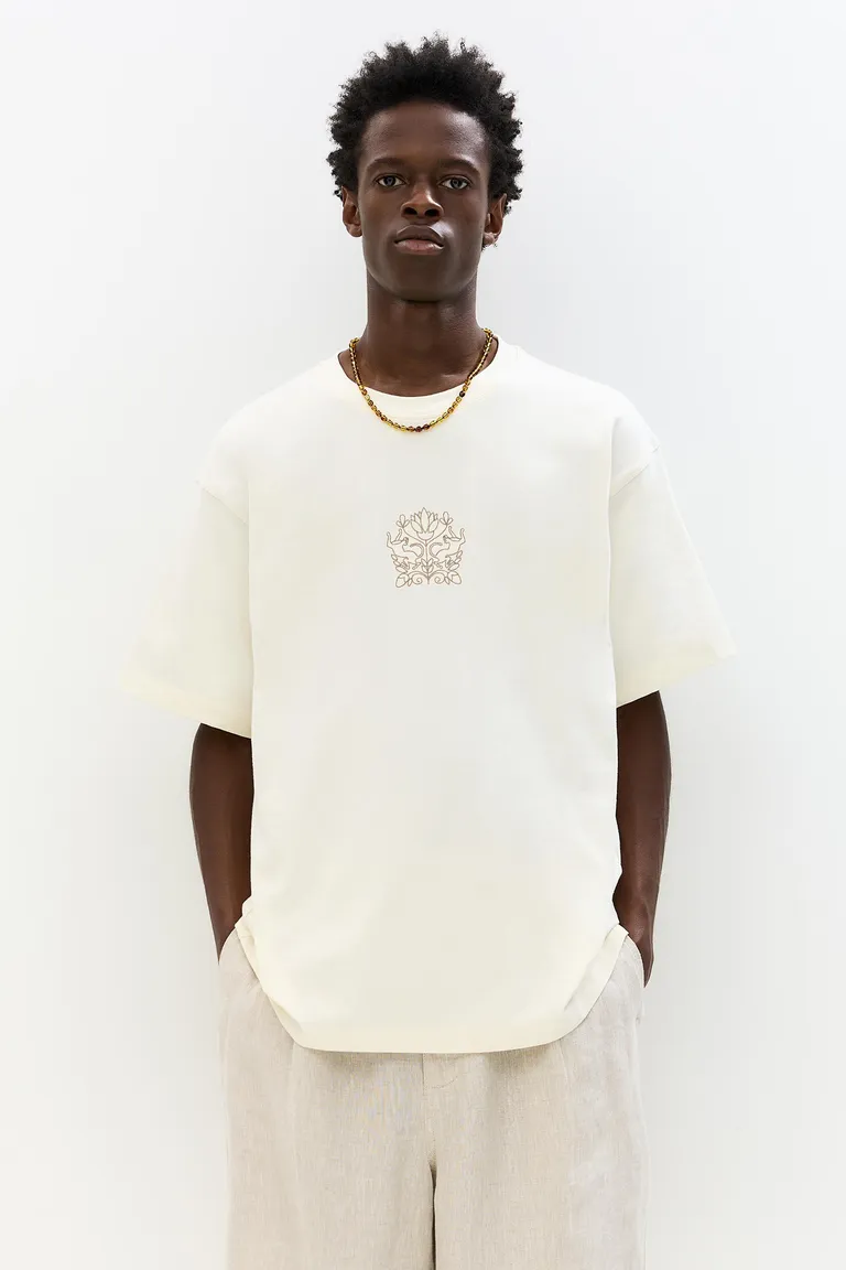 Remera bordada con flores de Pull&Bear en Remeras y Polos para argentina