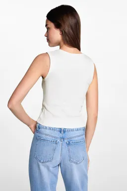 Top canalé algodón de Mango Teen en Tops para argentina