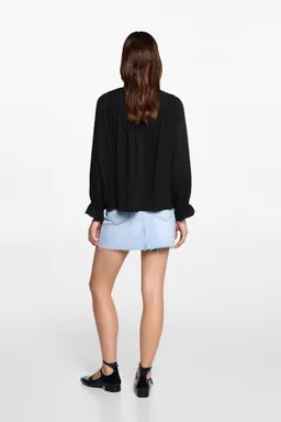 Blusa con detalles fruncidos de Mango Teen en Blusas para argentina